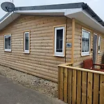Beautiful & Stunning 1-Bed Chalet In Bridlington