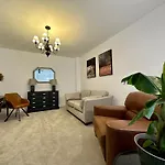 Clover Lodge Portsmouth Luxury Home With Off Road Free Parking