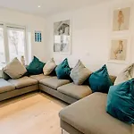 3 Bedroom Holiday Home By Beach In Newquay