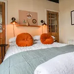Corner House