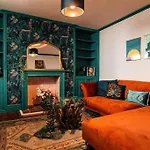 Seaside Bliss - Period Home, Games Room, Pool Table, Arcade Machine