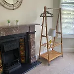 Elegant Spacious Apartment In Heart Of St Leonards