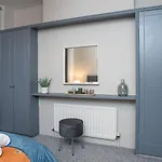 1 Bdr Apartment At Queens Uni By Belfast City Breaks