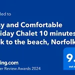 Cosy And Comfortable Holiday Chalet 10 Minutes Walk To The Beach, Norfolk