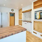 Host & Stay - Cromwell House