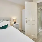 Host & Stay - Violet'S View