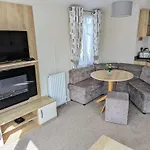 11 Meadow View