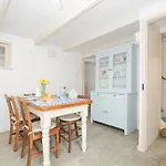 Cobb Cottage