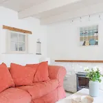 Cobb Cottage