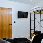 No 85 Holiday Apartment