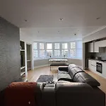 Beautiful Penthouse By Seafront
