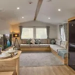 Cosy Caravan New For 2024!