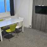 Farina No9, 2 Bedroom Sea View Apartment Sleeping 7 Guests