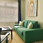 Bailey'S Townhouse