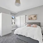 Brand New 5 Bedroom House