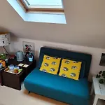 Large Light Loft Room - En Suite