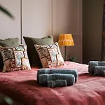 Seaside Serenity: 3-Bedroom Beach Haven In Margate