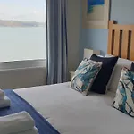 Crows Nest Apartment, At Clipper House With Free Onsite Allocated Parking