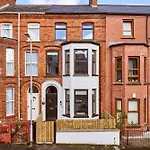 Belfast Luxury Lets - Fortwilliam Townhouse