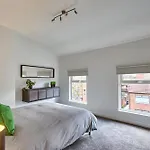 Belfast Luxury Lets - Fortwilliam Townhouse