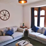 Castle Manor, 4 Bed Seaside Retreat