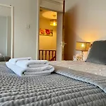 Somers House - Pet Friendly & Parking