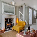 2 Bed In Appledore 75379