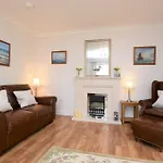 2 Bed In Colwell Bay Ic013