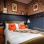 Old Town Luxury, By The Sea