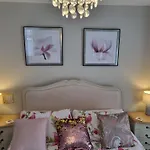Tiffy'S Place (Adults Only)