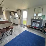 Ormesby 8, Haven Holiday Park, Caister - Four Bedroom, Sleeps 8, Pets Welcome - 2 Minutes From The Beach!