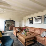 White House, Port Isaac Bay Holidays