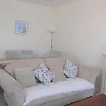 Jubilee House - 4 Bedroom Central House - Bright And Spacious, 2 Parking Spaces