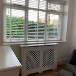 Beach Approach House - 30 Steps From Beach - Luxury House - Kids Slide And Chill-Out Room - Amazing Location - Garden