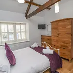 Coral Cottage