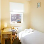 Beach Rest - Sleeps 5 Great Central Location