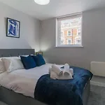 Modern 1 Bedroom Apartment In Liverpool