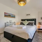 Lynwood Cottage