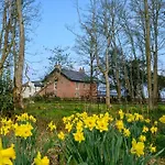 Cosy Hideaway In Leafy Lytham