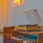 Avenue Apartment