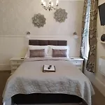 Sunflower Lodge