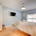 Carpenters Cottage