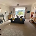 2 Bed Apartment Overlooking North Sands Beach
