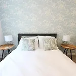 Relaxing Aberdovey Retreat, Close To Beach