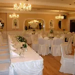 Revelstoke Hotel