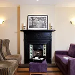 Tara Lodge