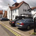 Stoneleigh Hotel