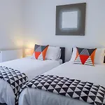5 Arlington Villas