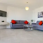 5 Arlington Villas