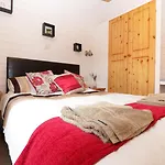 Willow Lodge